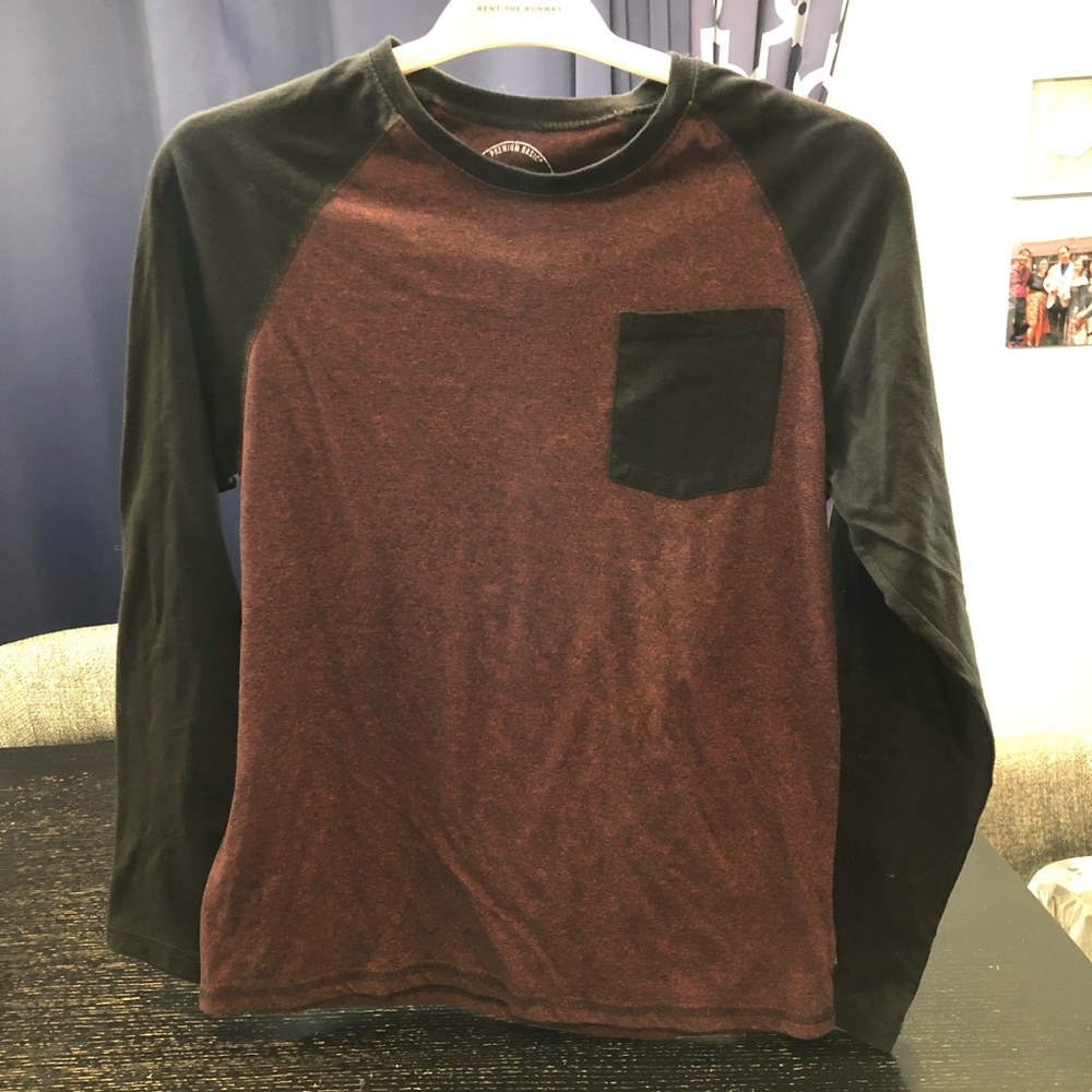 ❤️‍🔥2/$16❤️‍🔥 Dikotomy Men’s t-shirt (Medium)
